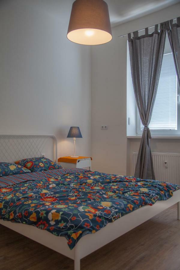 Downtown Pedestrian Zone Apartment Bratislava Exterior photo